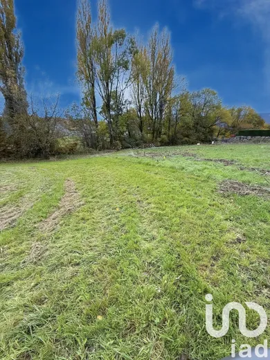 Building plot in Éloise (01200)
