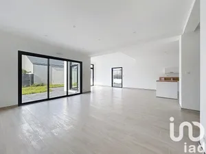 House in La Mézière (35520)