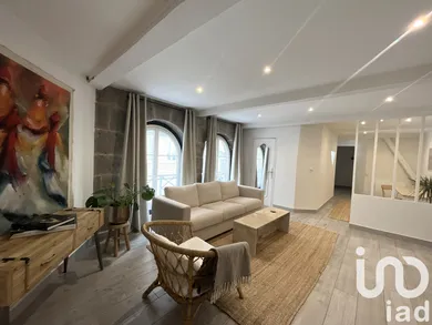 Building at Saint-Étienne (42000)