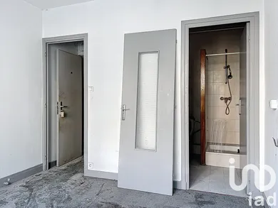 Apartment in Grenoble (38100)