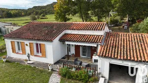 House at Tabre (09600)
