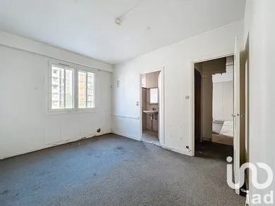 Apartment in Grenoble (38100)
