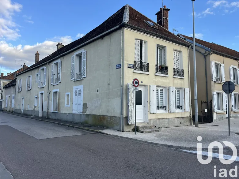 Immeuble 197 m² · à Vendeuvre-sur-Barse · 197 m² · 132 500 €