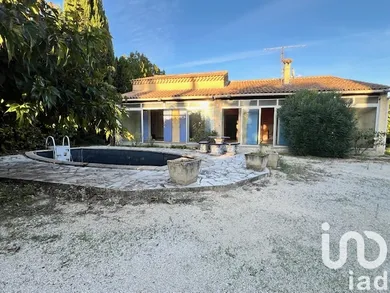 Traditional house in Sarrians (84260)