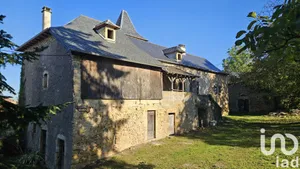 Farm at Montbazens (12220)