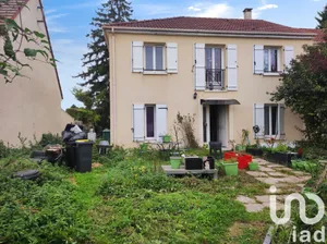 Traditional house at Creil (60100)