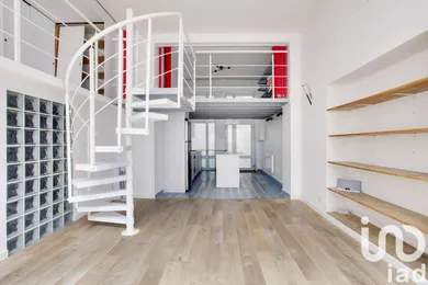 Apartment in Paris (75011)