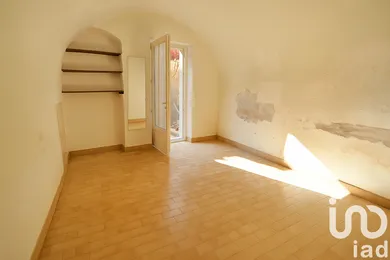 Apartment in Saint-Martin-de-la-Brasque (84760)