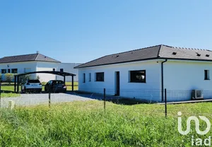 House at Serres-Sainte-Marie (64170)