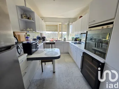 Apartment in Brunoy (91800)