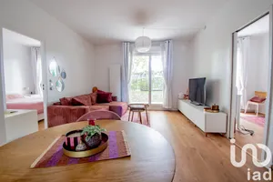 Apartment at Châtenay-Malabry (92290)