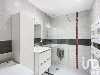 Apartment in Grenoble (38000)