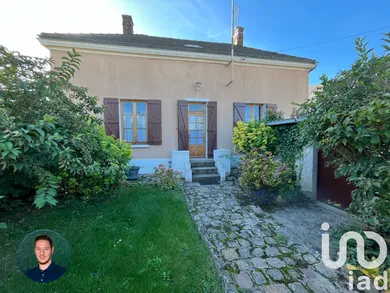 House in Maintenon (28130)