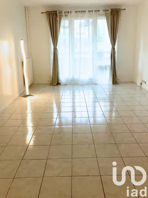 Apartment at Gentilly (94250)