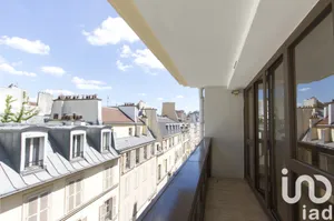 Apartment in Paris (75004)