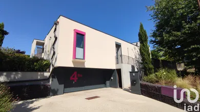 Architectural house at Bréviandes (10450)