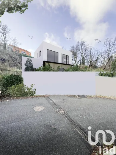 Land in Saint-Genest-Lerpt (42530)