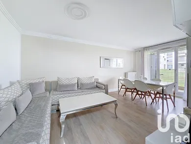 Apartment in Suresnes (92150)
