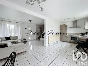 House at Les Mureaux (78130)