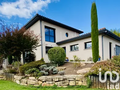 Architectural house at Les Côtes-d'Arey (38138)