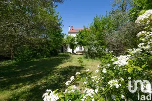 House at Thomery (77810)