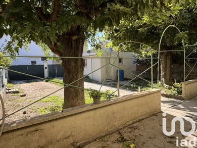 House at Le Pontet (84130)