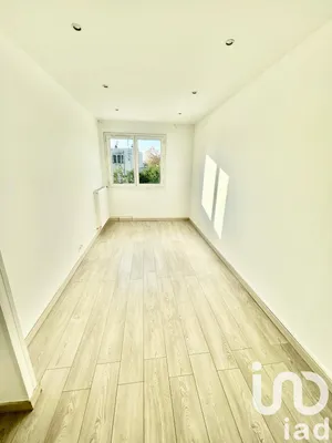 Apartment at Houilles (78800)