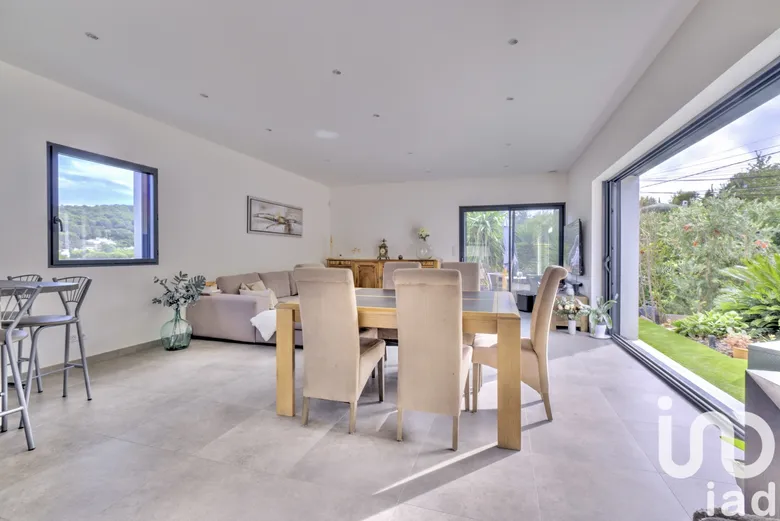 Maison 7 pièces 160 m² · à Vallauris · 160 m² · 997 500 €