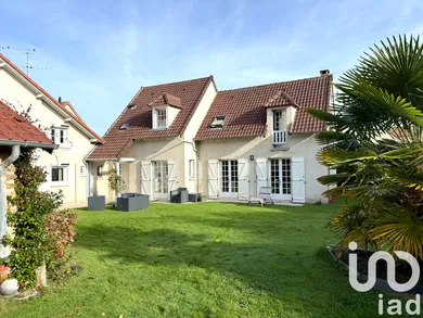 Maison à Montfort-l'Amaury (78490)