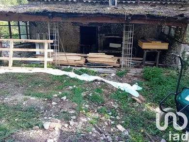 Grange à Saint léger du Ventoux (84390)