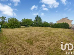 Terrain à bâtir à Lussac-les-Châteaux (86320)