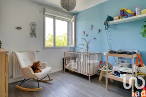 Apartment at Bois-d'Arcy (78390)