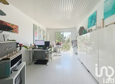 Apartment at L'Haÿ-les-Roses (94240)