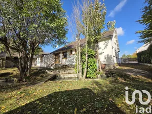 House at Saint-Julien-les-Villas (10800)