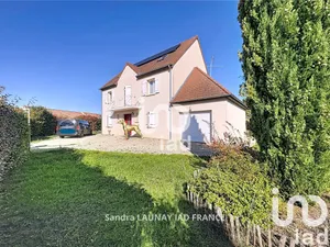 Maison traditionnelle à Chilleurs-aux-Bois (45170)