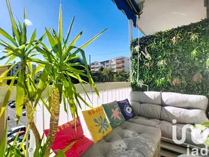 Apartment at Saint-Laurent-du-Var (06700)