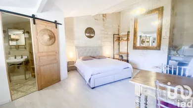 Apartment in Uzès (30700)