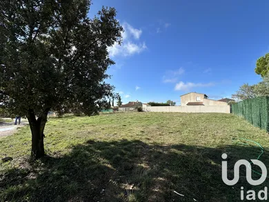 Terrain à bâtir à Pertuis (84120)