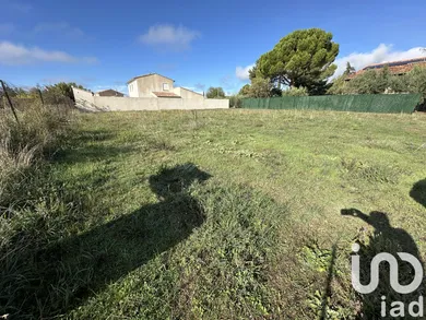 Terrain à bâtir à Pertuis (84120)