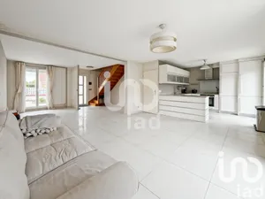 Maison traditionnelle à Pontault-Combault (77340)