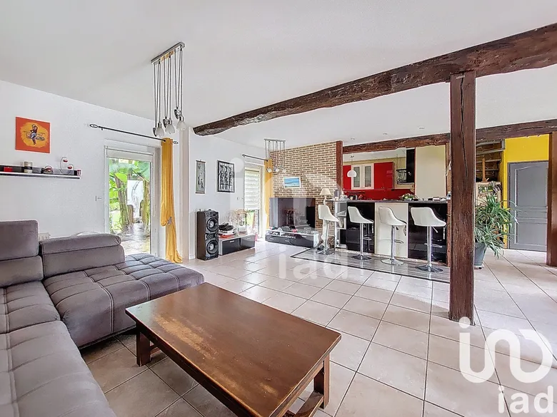 Maison 6 pièces 155 m² · à Saint-Pierre-de-Varengeville · 155 m² · 245 000 €