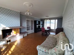 House at Gennes (49350)