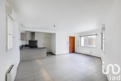 Apartment in Pontoise (95300)