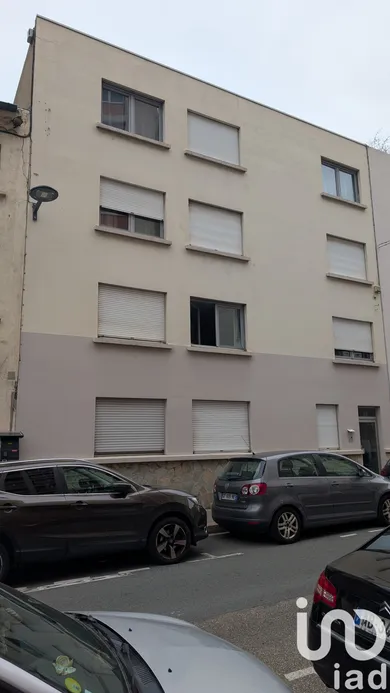 Building in Saint-Étienne (42000)