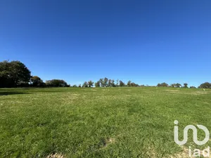 Terrain à bâtir à Terres-de-Haute-Charente (16270)