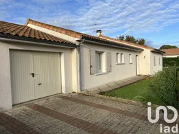 Townhouse in Lezay (79120)