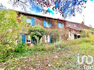 Traditional house in Villeneuve-sur-Yonne (89500)