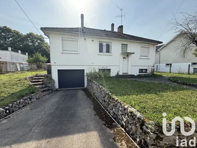 Traditional house at Sens (89100)