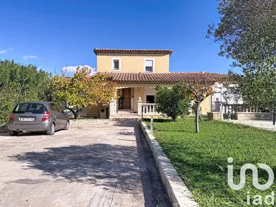 Traditional house in Saint-Victoret (13730)