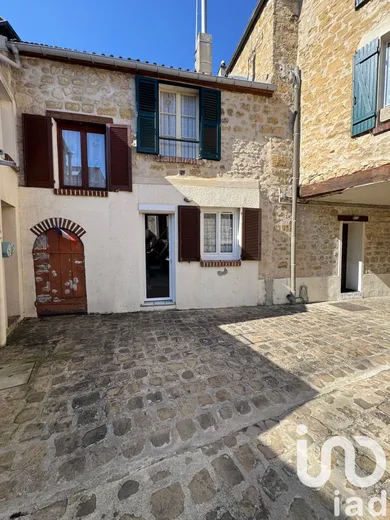 Apartment in Vauréal (95490)